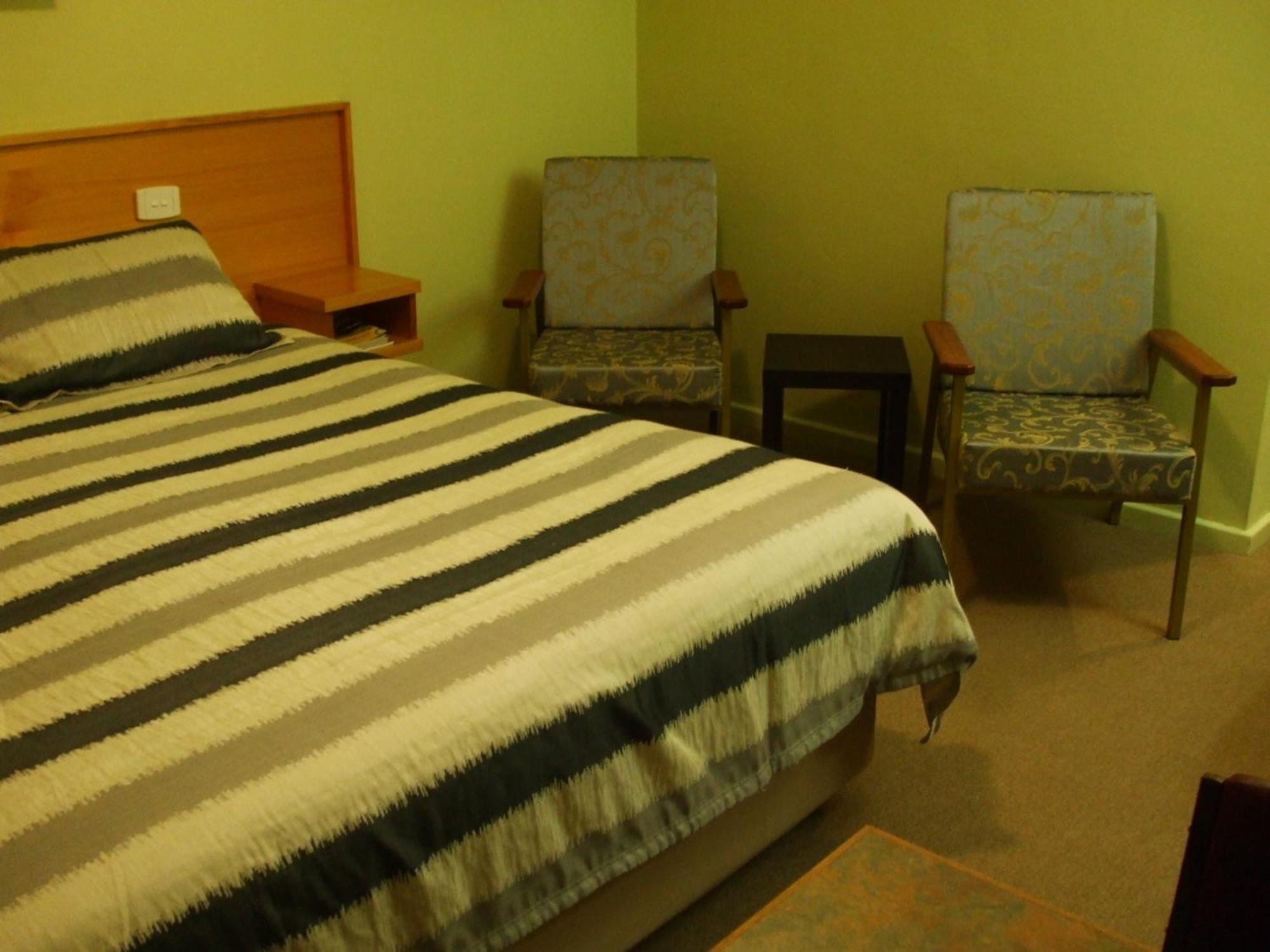 Anna Bella Motel Ґлен-Іннес Номер фото