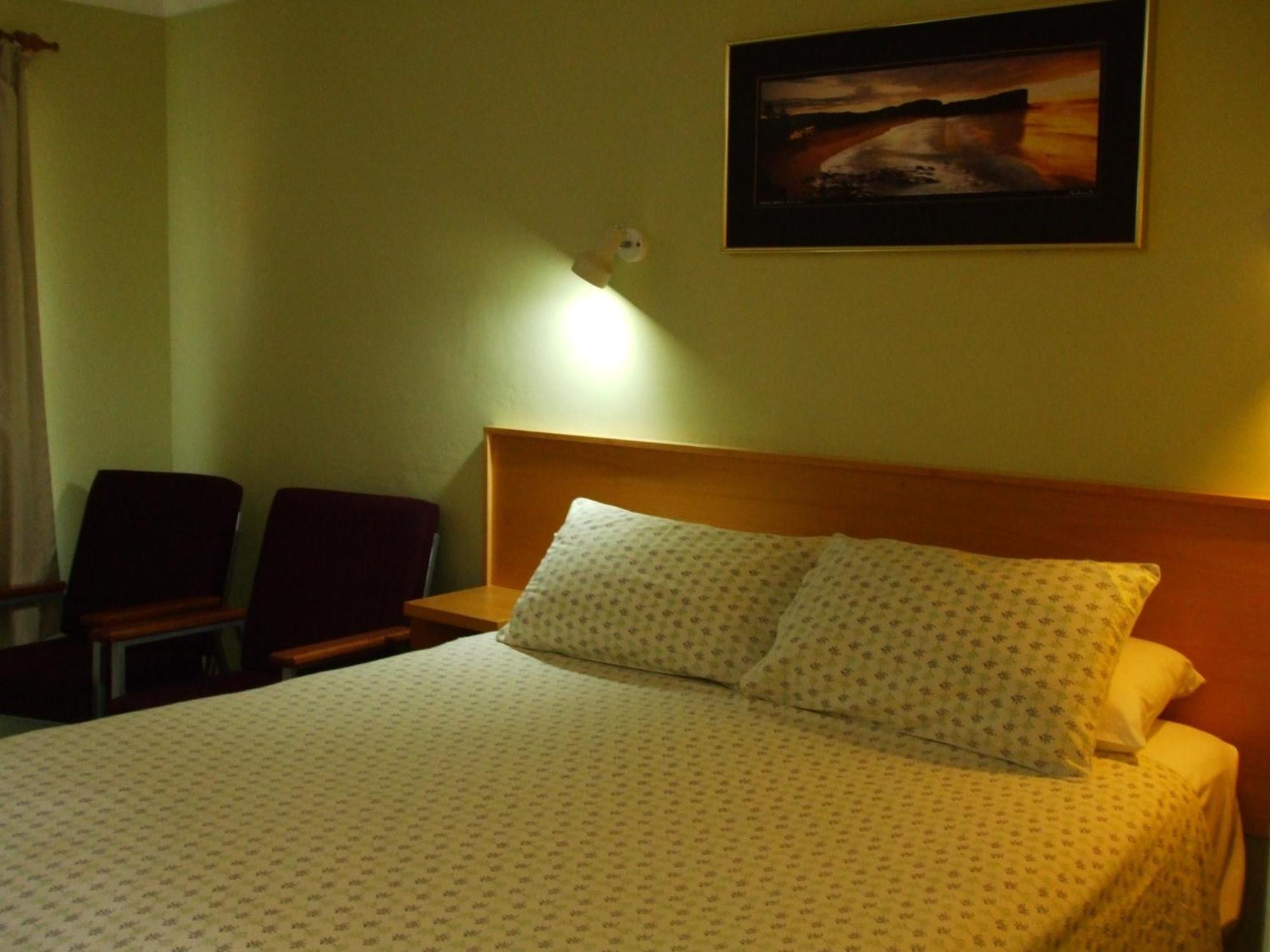 Anna Bella Motel Ґлен-Іннес Номер фото