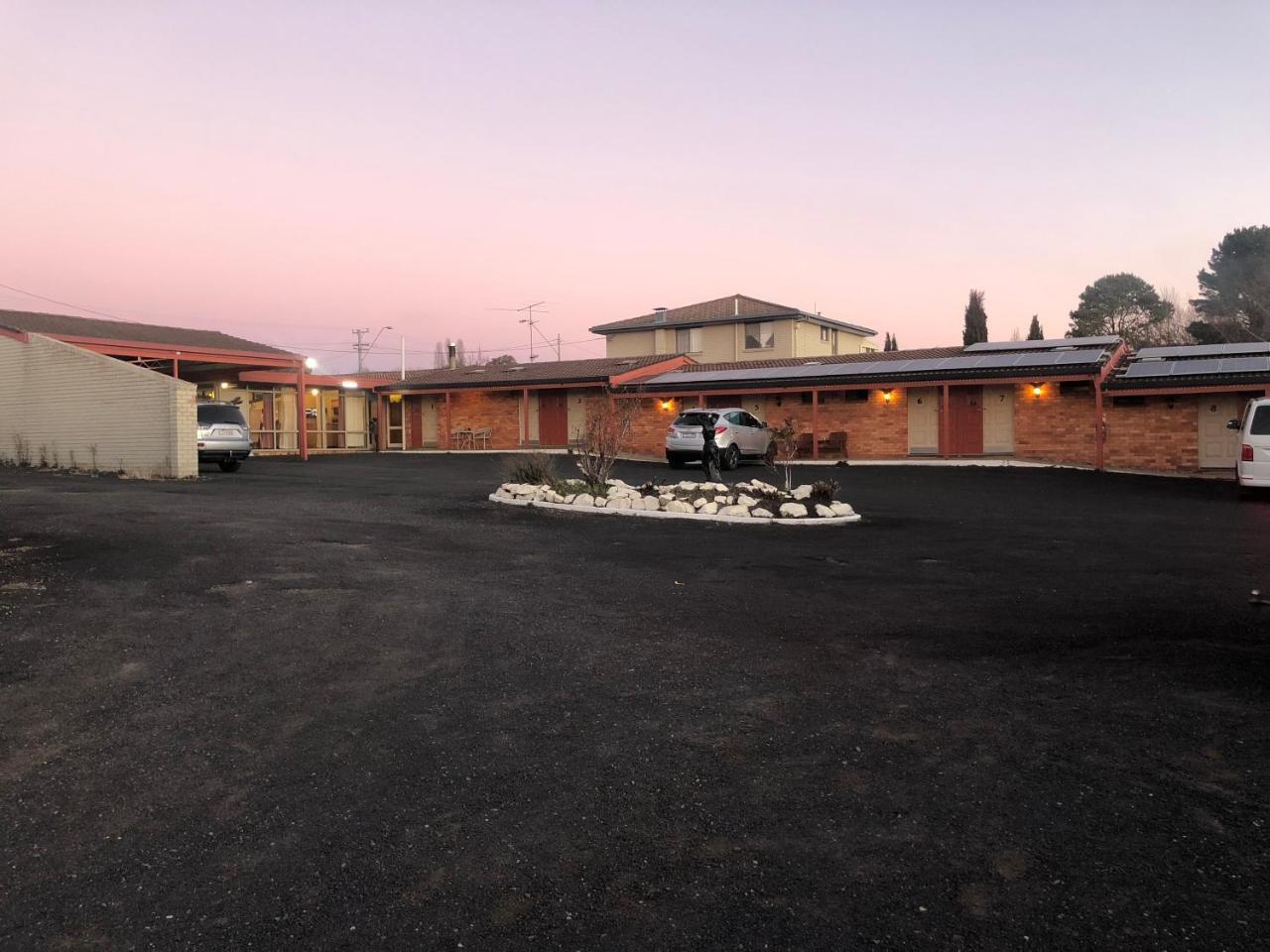 Anna Bella Motel Ґлен-Іннес Екстер'єр фото